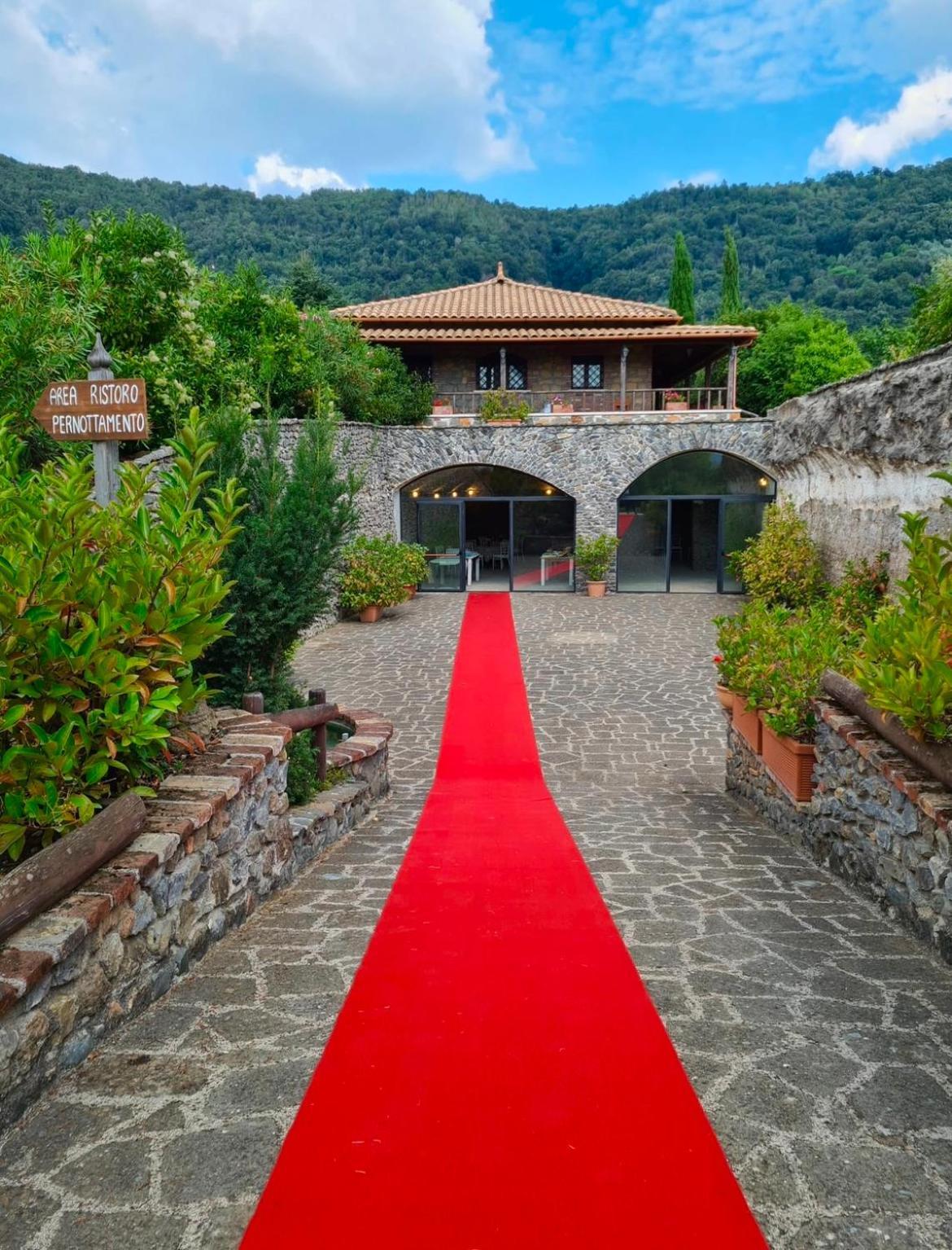 Agriturismo Le Grotte Неми Экстерьер фото