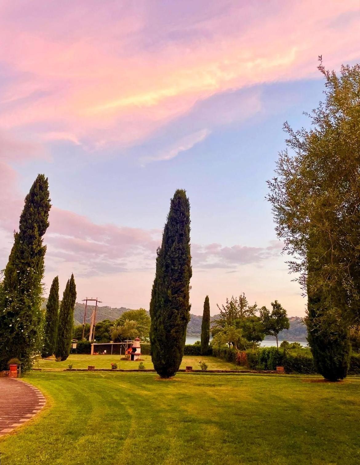 Agriturismo Le Grotte Неми Экстерьер фото