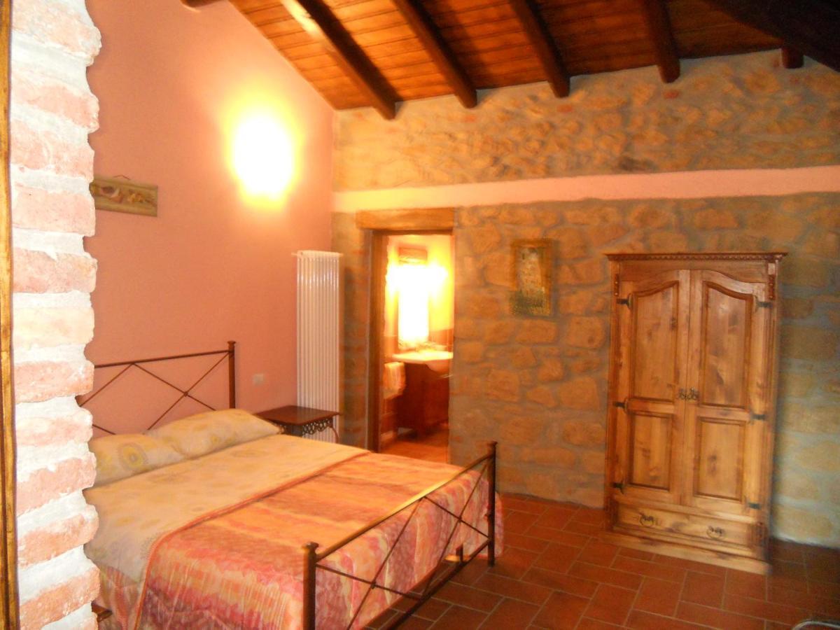 Agriturismo Le Grotte Неми Экстерьер фото